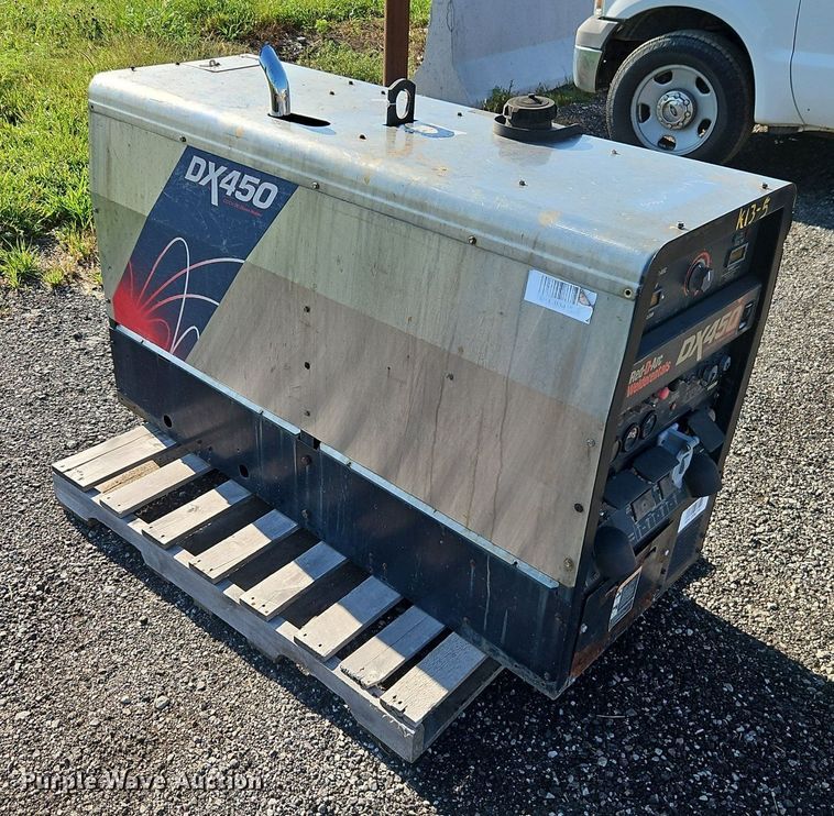 image for item EI8240 Red-D-Arc DX450 welder/generator