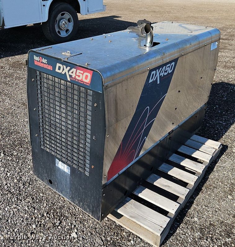 image for item EI8240 Red-D-Arc DX450 welder/generator