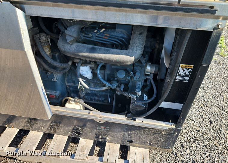 image for item EI8240 Red-D-Arc DX450 welder/generator