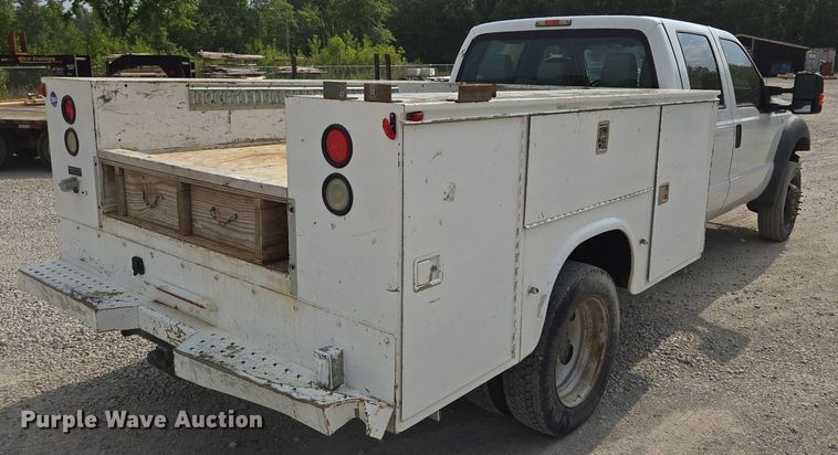 image for item EI8246 2011 Ford  F450 Super Duty XL Crew Cab utility / service truck