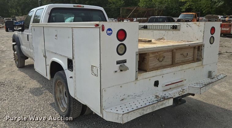 image for item EI8246 2011 Ford  F450 Super Duty XL Crew Cab utility / service truck