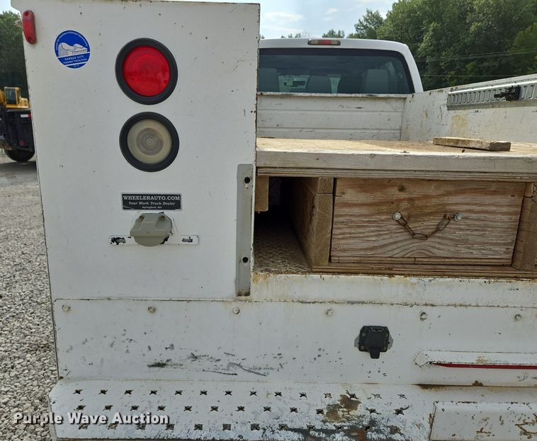 image for item EI8246 2011 Ford  F450 Super Duty XL Crew Cab utility / service truck