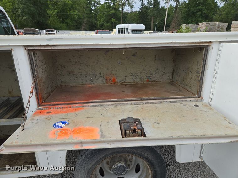 image for item EI8246 2011 Ford  F450 Super Duty XL Crew Cab utility / service truck