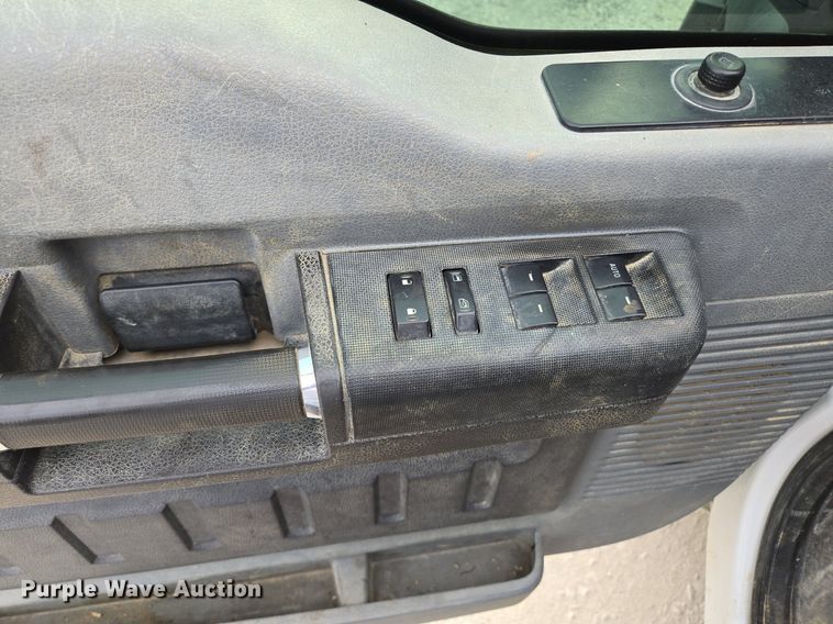 image for item EI8246 2011 Ford  F450 Super Duty XL Crew Cab utility / service truck