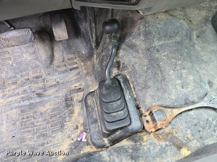 image for item EI8246 2011 Ford  F450 Super Duty XL Crew Cab utility / service truck