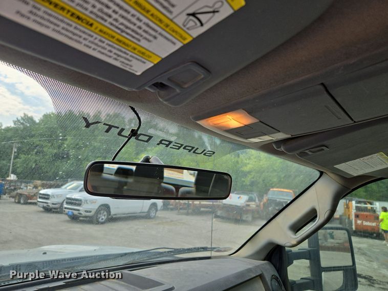 image for item EI8246 2011 Ford  F450 Super Duty XL Crew Cab utility / service truck