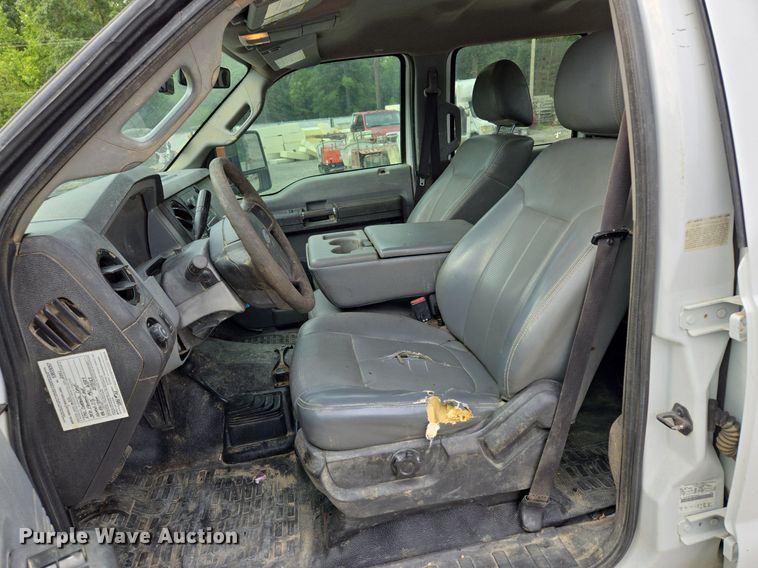 image for item EI8246 2011 Ford  F450 Super Duty XL Crew Cab utility / service truck