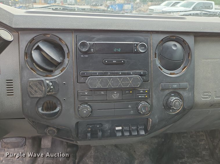 image for item EI8246 2011 Ford  F450 Super Duty XL Crew Cab utility / service truck