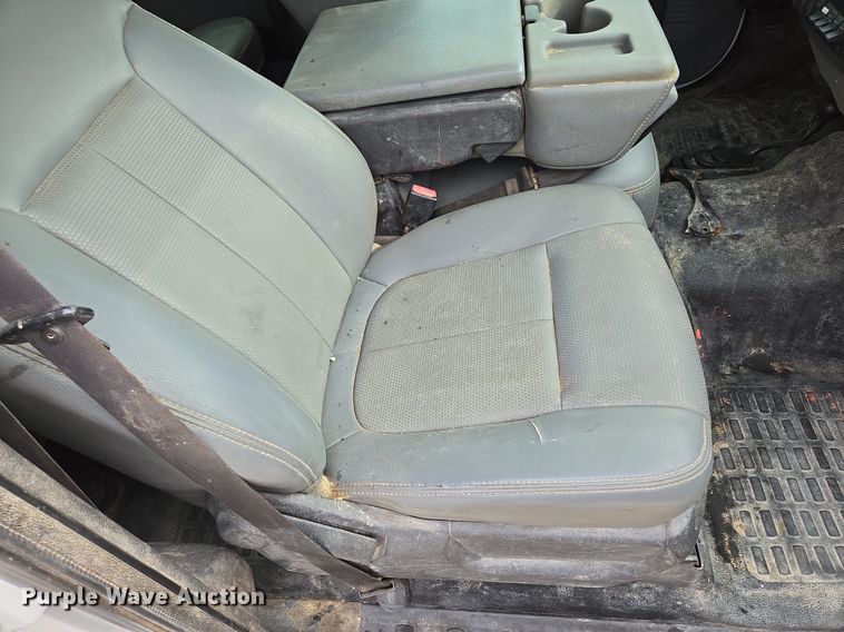 image for item EI8246 2011 Ford  F450 Super Duty XL Crew Cab utility / service truck