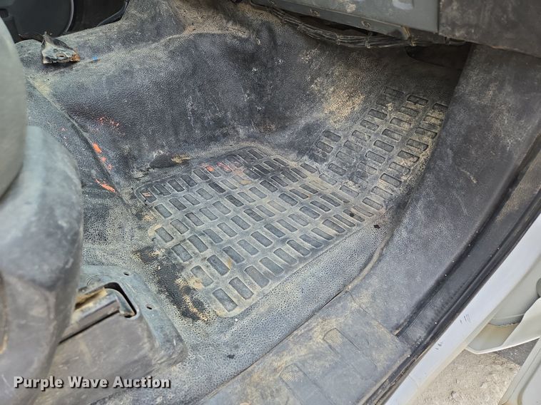 image for item EI8246 2011 Ford  F450 Super Duty XL Crew Cab utility / service truck