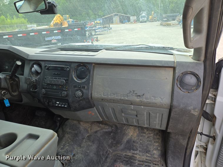 image for item EI8246 2011 Ford  F450 Super Duty XL Crew Cab utility / service truck