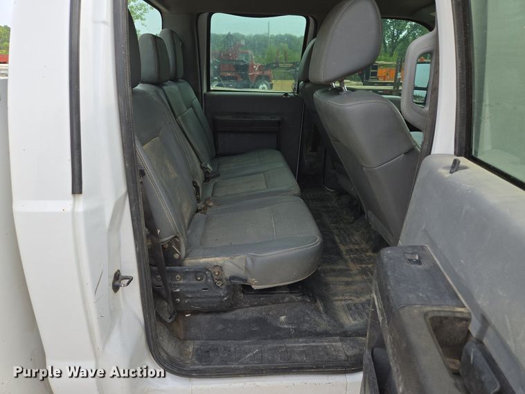 image for item EI8246 2011 Ford  F450 Super Duty XL Crew Cab utility / service truck