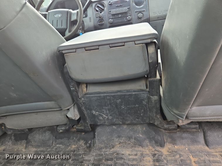 image for item EI8246 2011 Ford  F450 Super Duty XL Crew Cab utility / service truck