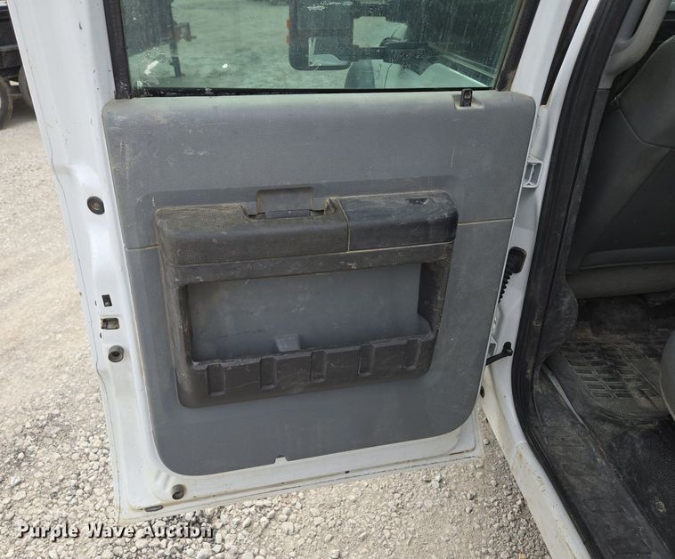 image for item EI8246 2011 Ford  F450 Super Duty XL Crew Cab utility / service truck