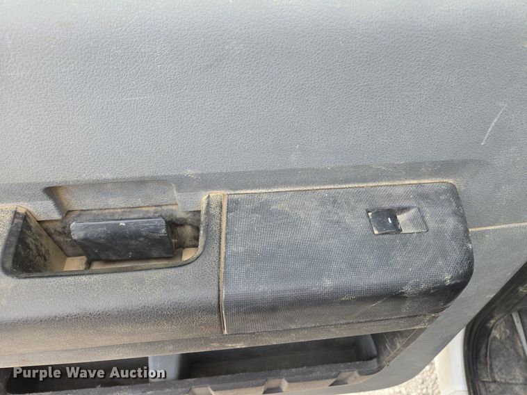 image for item EI8246 2011 Ford  F450 Super Duty XL Crew Cab utility / service truck