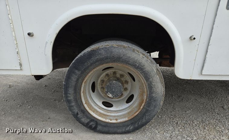 image for item EI8246 2011 Ford  F450 Super Duty XL Crew Cab utility / service truck