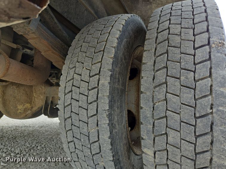 image for item EI8246 2011 Ford  F450 Super Duty XL Crew Cab utility / service truck