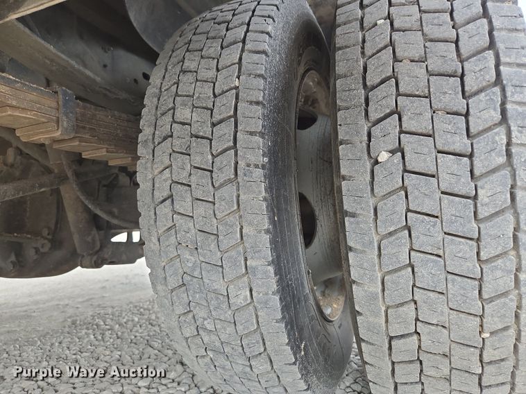 image for item EI8246 2011 Ford  F450 Super Duty XL Crew Cab utility / service truck