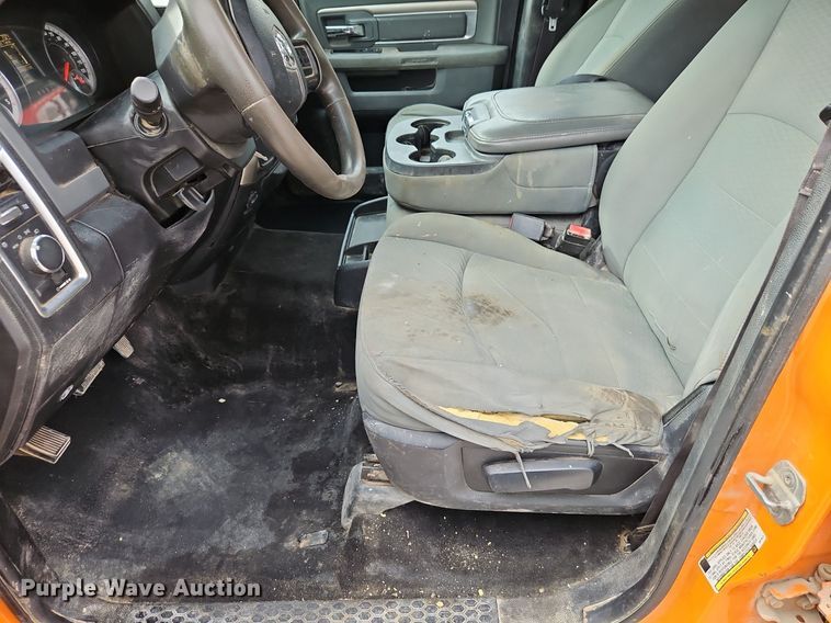 image for item EI8253 2013 Dodge  Ram 5500HD Crew Cab utility / service truck