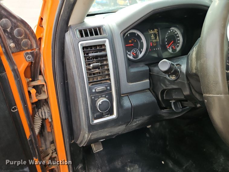 image for item EI8253 2013 Dodge  Ram 5500HD Crew Cab utility / service truck