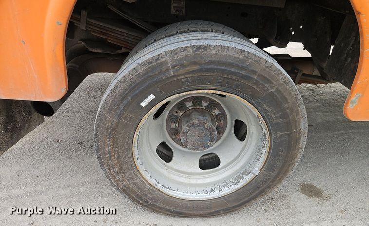 image for item EI8253 2013 Dodge  Ram 5500HD Crew Cab utility / service truck