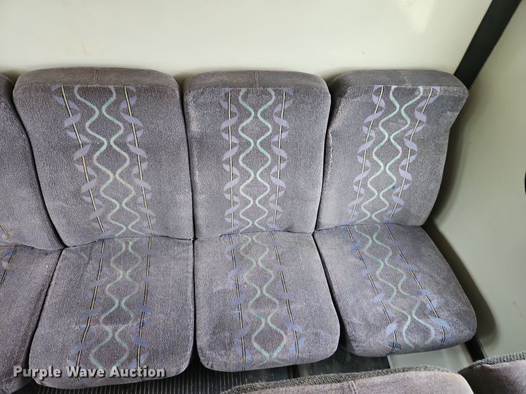 image for item EI8254 1999 Ford E450 Super Duty shuttle bus