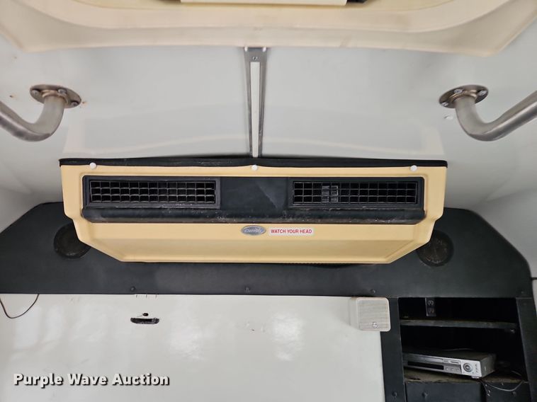 image for item EI8254 1999 Ford E450 Super Duty shuttle bus