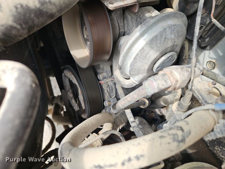 image for item EI8254 1999 Ford E450 Super Duty shuttle bus