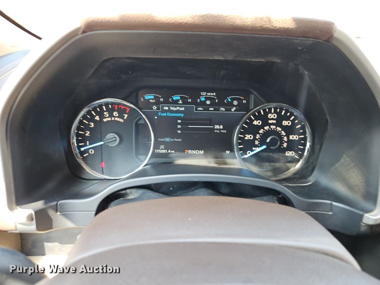 image for item EI8257 2018 Ford F150 Lariat SuperCrew pickup truck