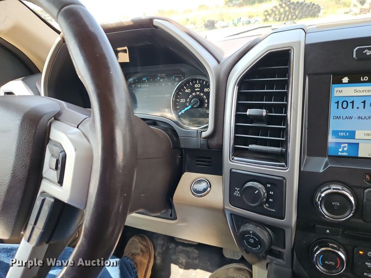 image for item EI8257 2018 Ford F150 Lariat SuperCrew pickup truck