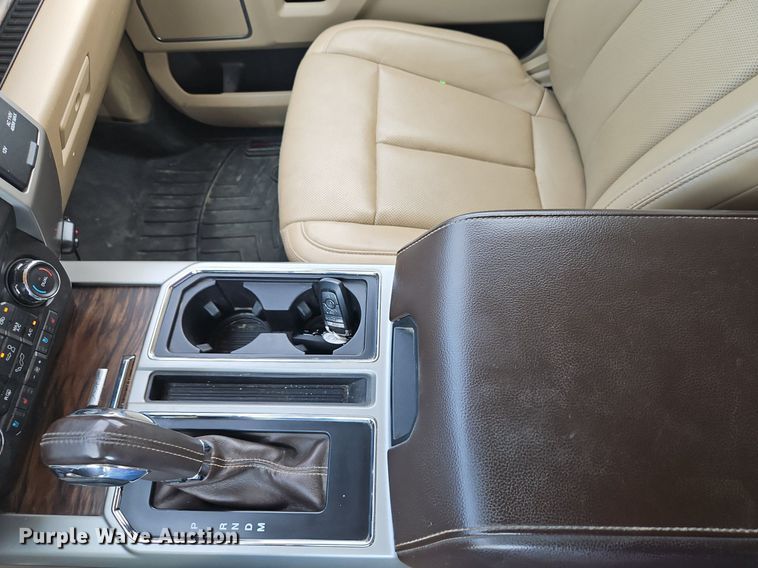 image for item EI8257 2018 Ford F150 Lariat SuperCrew pickup truck