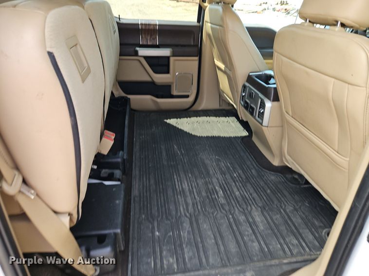 image for item EI8257 2018 Ford F150 Lariat SuperCrew pickup truck