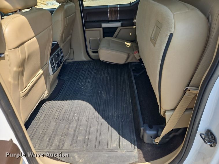 image for item EI8257 2018 Ford F150 Lariat SuperCrew pickup truck