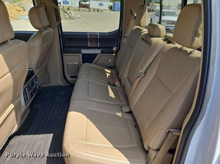 image for item EI8257 2018 Ford F150 Lariat SuperCrew pickup truck