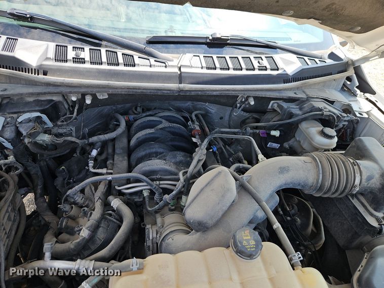 image for item EI8257 2018 Ford F150 Lariat SuperCrew pickup truck