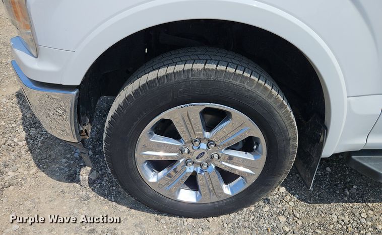 image for item EI8257 2018 Ford F150 Lariat SuperCrew pickup truck