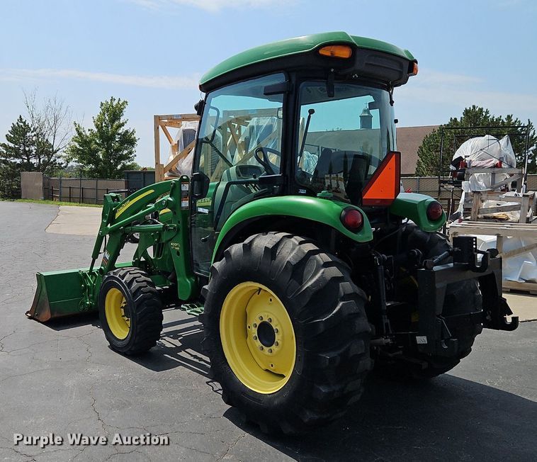 image for item EI8258 2013 John Deere 4320 MFWD tractor