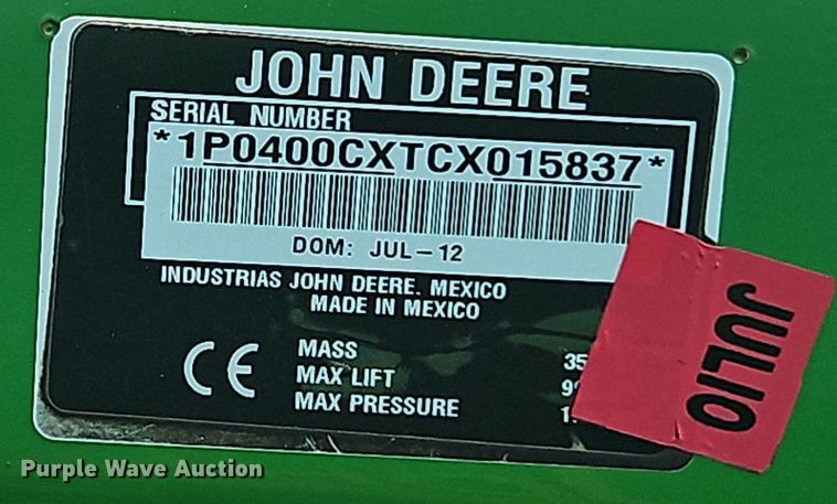 image for item EI8258 2013 John Deere 4320 MFWD tractor