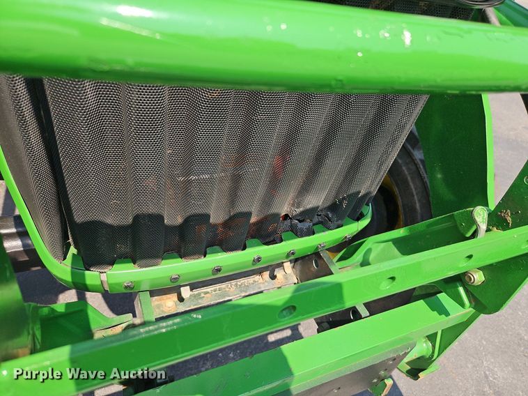 image for item EI8258 2013 John Deere 4320 MFWD tractor