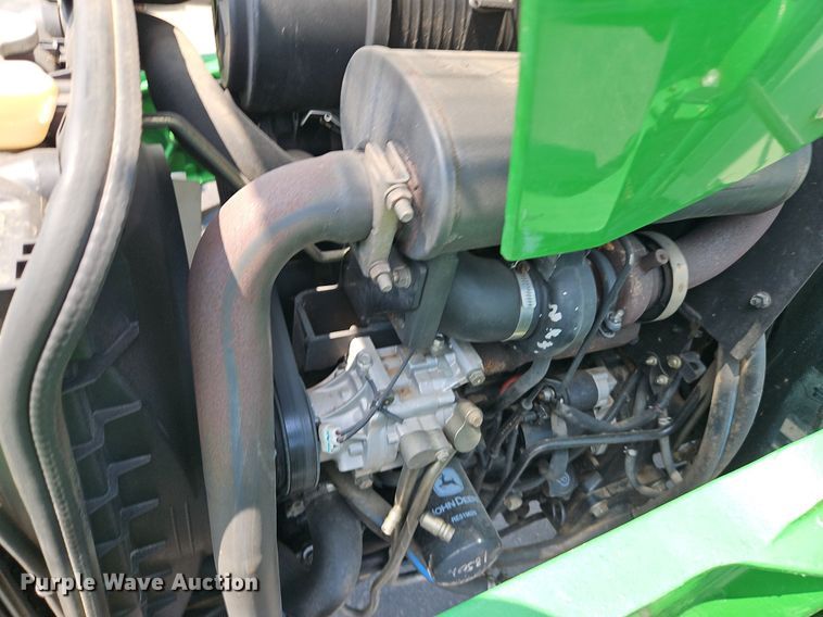 image for item EI8258 2013 John Deere 4320 MFWD tractor