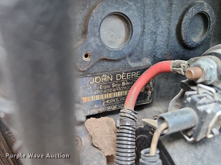 image for item EI8258 2013 John Deere 4320 MFWD tractor