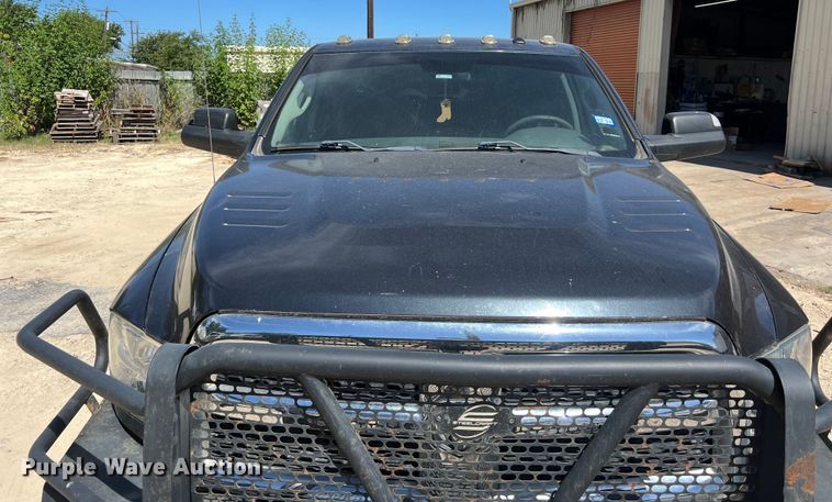 image for item EJ2934 2018 Dodge Ram 3500 Crew Cab pickup truck