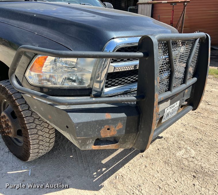 image for item EJ2934 2018 Dodge Ram 3500 Crew Cab pickup truck