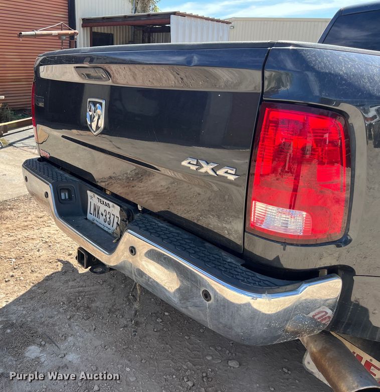 image for item EJ2934 2018 Dodge Ram 3500 Crew Cab pickup truck