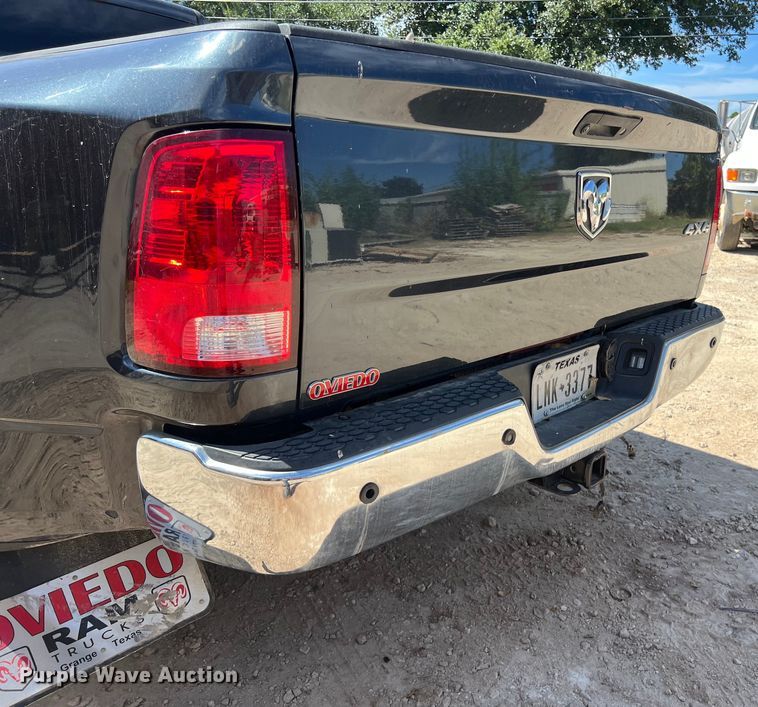 image for item EJ2934 2018 Dodge Ram 3500 Crew Cab pickup truck