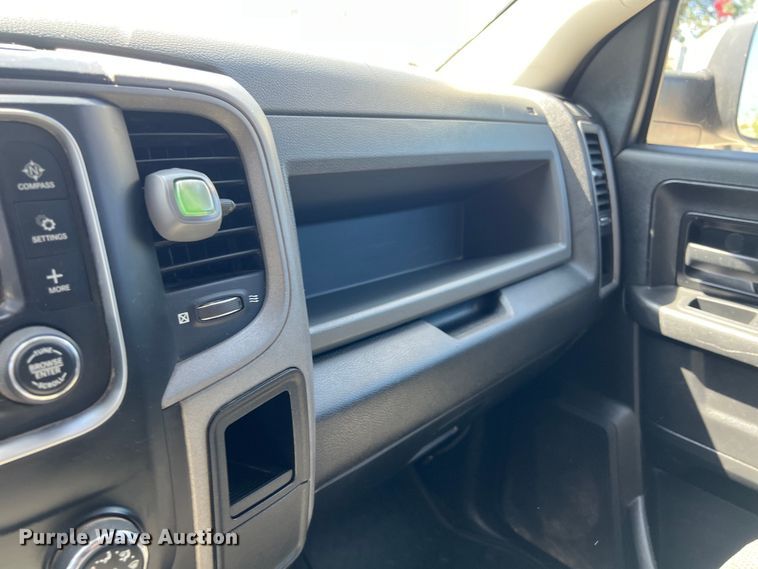 image for item EJ2934 2018 Dodge Ram 3500 Crew Cab pickup truck