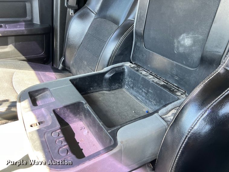 image for item EJ2934 2018 Dodge Ram 3500 Crew Cab pickup truck