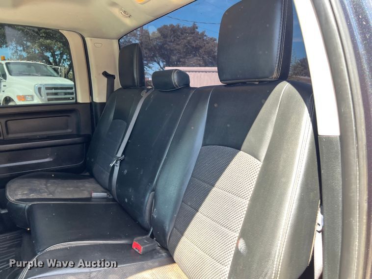 image for item EJ2934 2018 Dodge Ram 3500 Crew Cab pickup truck