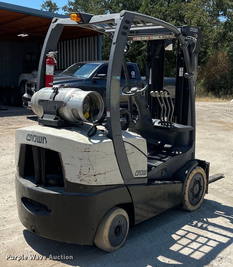 image for item EJ2943 Crown C-5 forklift