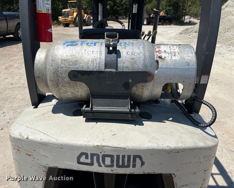 image for item EJ2943 Crown C-5 forklift